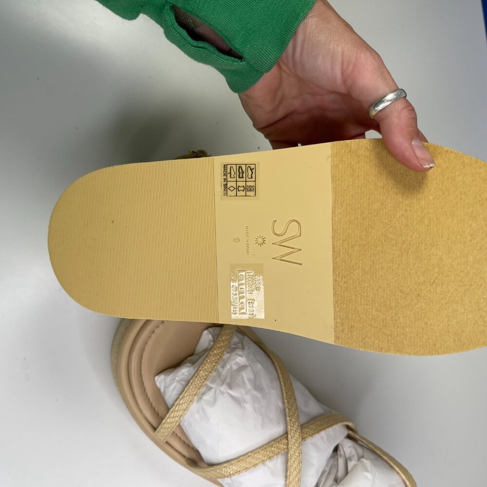 Stuart Weitzman Tan Wheat Fia-Fine Raffia Summerl… - image 3